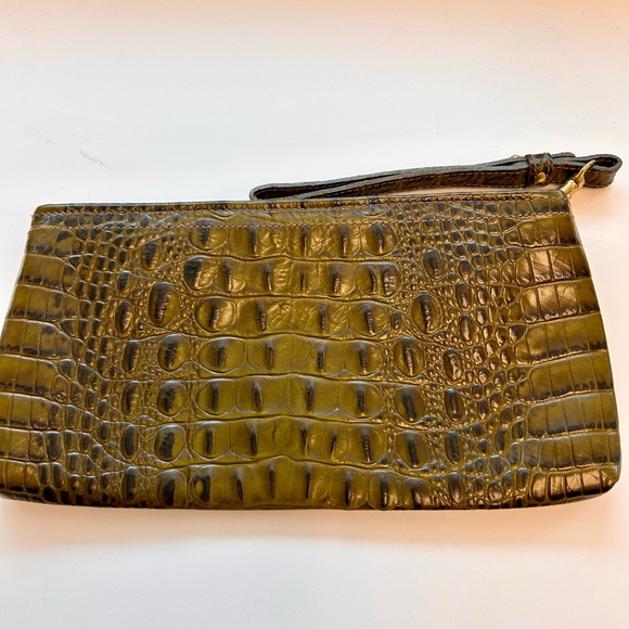 Brahmin Olive Embossed Leather large wristlet/clutch - Picture 5 of 6